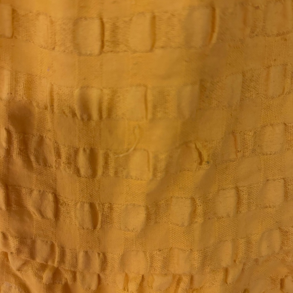 Yellow Textured Short Sleeve Blouse - Picture 6 of 7